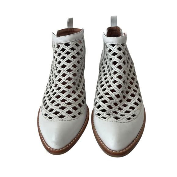 Jeffrey Campbell Taggart Open Weave Ankle White Leather  Boots Size 6 - Picture 4 of 9